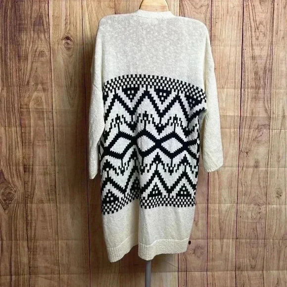 *Vince Camuto Lightweight Cardigan Size S - Picture 3 of 6